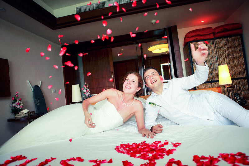 Wedding and honeymoon photographer on Lipe island